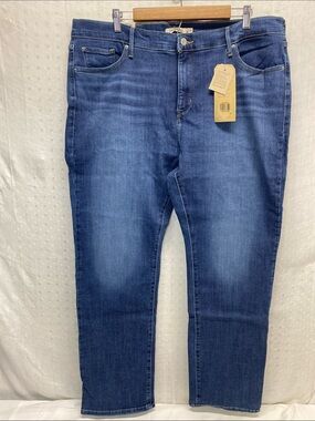 Levi Strauss 314 Shaping Straight Jeans Med Wash Size 22 NEW